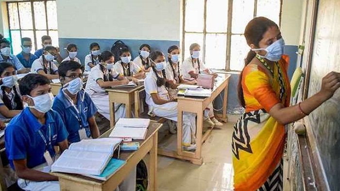 कोरोना महामारी के बिहार में खुल गए स्कूल, बेहद कम संख्‍या में पहुंचे बच्‍चे 14