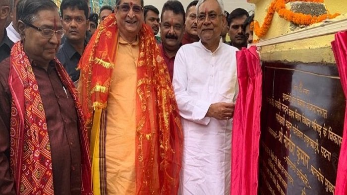 SIS ग्रुप समूह के संस्थापक अध्यक्ष आर. के. सिन्हा का जन्मदिन आज, सहयोगियों और कर्मचारियों को दी बधाई 9
