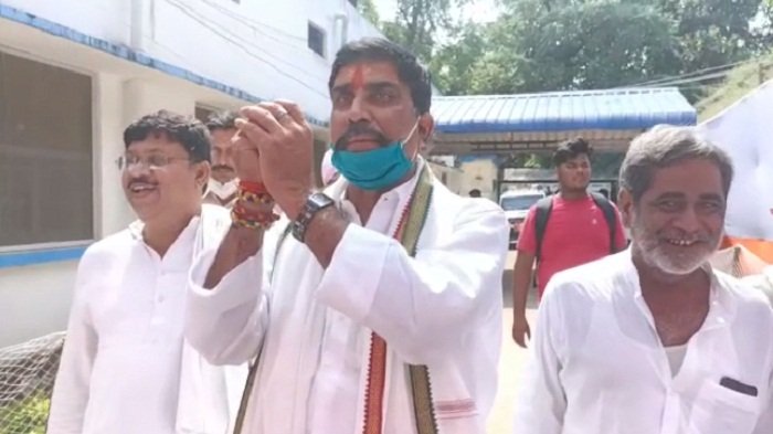 बक्सर से कांग्रेस नेता मुन्ना तीवारी ने भरा नामांकन पर्चा, बोले — मेरे कार्यकाल में विकास हुआ 5