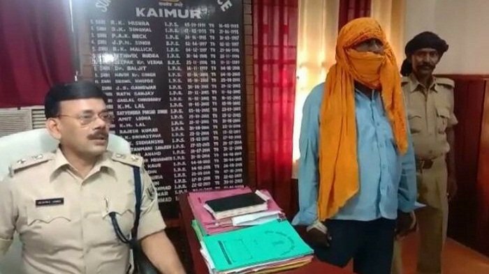 कैमूर पुलिस की बड़ी कार्रवाई, 20 सालों से फरार चल रहे कुख्यात को किया गिरफ्तार 6