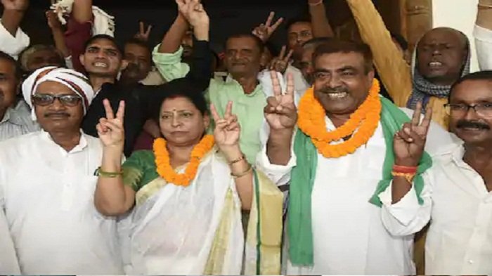 रामा सिंह ने अपनी पत्नी को उतारा चुनावी मैदान में, आज इस विधानसभा सीट से भरेंगी नामांकन 3