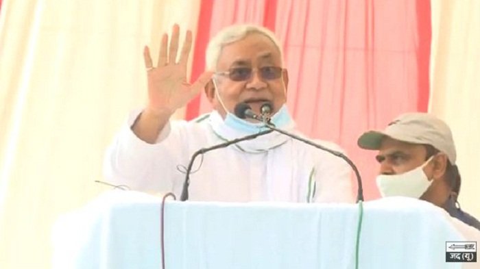 बक्सर के चौसा में सीएम की चुनावी सभा, बोले- लालू-राबड़ी राज में सिर्फ होता था नरसंहार, सत्ता में आते ही बदल दिया बिहार 7