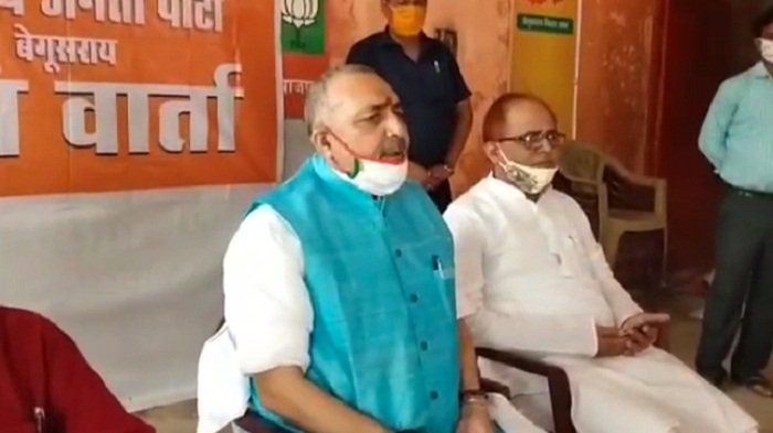 हाथरस गैंगरेप को लेकर केंद्रीय मंत्री गिरिराज सिंह ने राहुल गांधी पर किया हमला, बोले-  सिर्फ फोटो सेशन कराते हैं 5