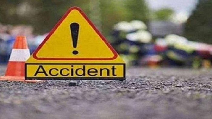 भागलपुर में दो ट्रकों की टक्कर, हादसे में ड्राइवर और खलासी की मौत 8