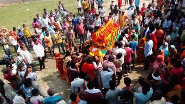 पंचतत्व में विलीन हुए विनोद सिंह, राजकीय सम्मान के साथ हुआ अंतिम संस्कार, बेटी ने दी मुखाग्नि 7