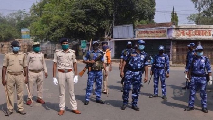 इंडो-नेपाल सीमाओं को किया गया सील, संवेदनशील इलाकों में हेलिकाॅप्टर से हो रही निगरानी 4