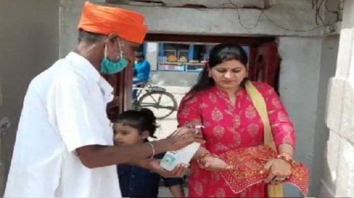 औरंगाबाद का ये देव मंदिर ढूढ़ रहा अपने श्रद्धालुओं को, पसरा है सन्नाटा 9