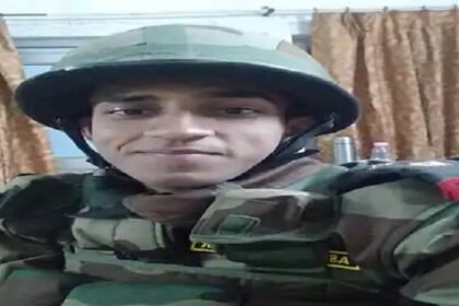 जम्‍मू-कश्मीर में आतंकियों से मुठभेड़, बिहार का कैप्टन शहीद, 2 आतंकियों को मारने के बाद तोड़ा दम 2