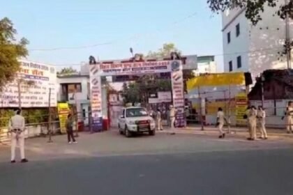 गया में मतगणना को लेकर सुरक्षा व्यवस्था टाइट, चप्पे- चप्पे पर पुलिस तैनात 7