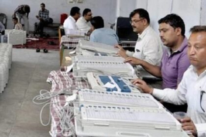 वाल्मीकिनगर लोकसभा सीट से जेडीयू के उम्मीदवार आगे, जानिए- कांग्रेस कितने वोटों से पिछड़ रही है 7
