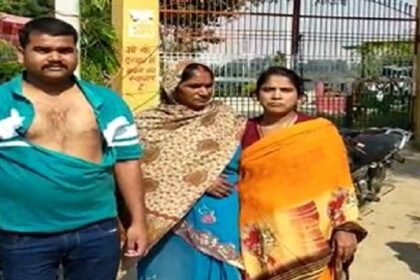 कैमूर में डॉक्टर की गुंडागर्दी, स्टाफ के साथ मिलकर मरीज के परिजनों के साथ क्लिनिक में की मारपीट 6