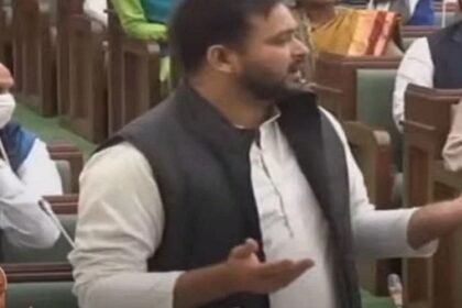 सदन में सत्ता पक्ष पर हमलावर हुए तेजस्वी यादव, बोले- कोरोना को लेकर जो कमेटी बनाने वाली थी, उसका क्या हुआ 12
