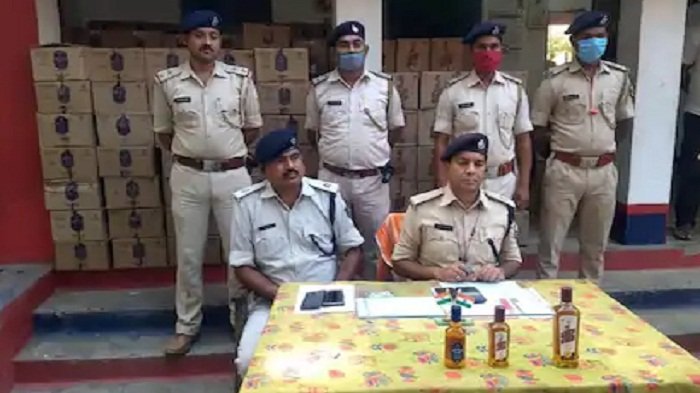 सुपौल पुलिस की बड़ी कार्रवाई, 50 लाख की विदेशी शराब, 17 हजार से अधिक बोतल जब्त 13