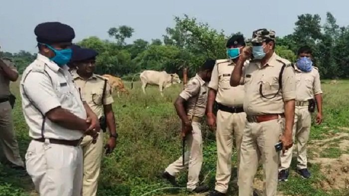 औरंगाबाद में दिल दहला देने वाली घटना आयी सामने, अपराधियों दो युवकों की हत्या कर शव रेलवे ट्रैक पर फेंका 1