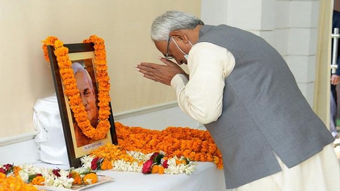 पूर्व प्रधानमंत्री अटल बिहारी वाजपेयी की जयंती, सीएम नीतीश ने दी श्रद्धांजलि 1