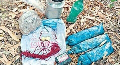 नक्सलियों की बड़ी साजिश नाकाम, 11 किलो विस्फोटक, डेटोनेटर और केन बम मिले 1