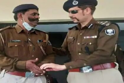 ASI की मूंछ पर फिदा हो गए DIG मनु महाराज, किए सम्मानित 5