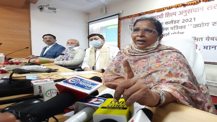 तेजस्वी यादव की यात्रा को लेकर रेणु देवी ने साधा निशाना, कहा- जो बिहार के विनाश के बारे में सोचते हैं, उसके लिए विकास का कोई मतलब नहीं 1