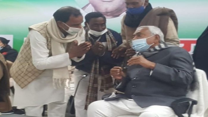 लालू की खबर जानने के लिए अखबार पढ़ते हैं सीएम नीतीश, बोले- हाल पुछने पर लोग क्या-क्या बोलने लगता है 1