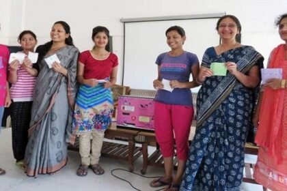 बिहार के आठ जिलों में खुलेंगे सेनेटरी पैड बैंक, पंचायत स्तर पर मिलेगा रोजगार 8