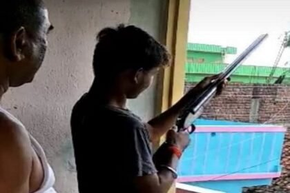 नाबालिग को हथियार चलाने की ट्रेनिंग दे रहे पूर्व विधायक के खिलाफ FIR, बंदूक जब्त 3
