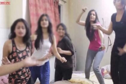 नए साल में DJ बजाकर डांस कर रही थी लड़कियां, तेज आवाज से परेशान पड़ोसी ने जमकर पीटा 14