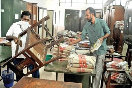 लेट लतीफी व काम टालने के लिए बदनाम हैं बेचारे बाबू, आइएएस अधिकारी भी कहां हैं पीछे ? 5