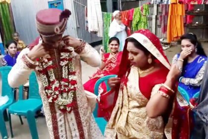 दहेज में बाइक नहीं मिली तो पत्नी के सामने पति ने दूसरी महिला की मांग में भर दिया सिंदूर 6