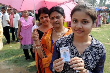 वोटर कार्ड हासिल करना अब हुआ आसान, आधार की तरह मोबाइल से भी कर सकेंगे डाउनलोड 7