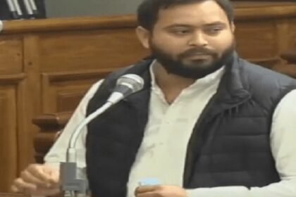 तेजस्वी यादव ने पहले दिन बना दिया बिहार विधानसभा का माहौल, सदन के बाहर नीतीश सरकार को खूब सुनाया 15