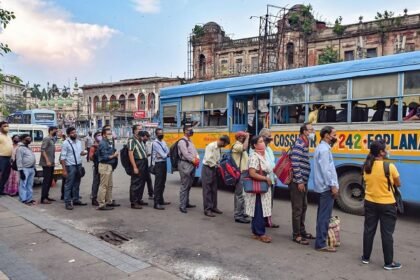 बिहार में लॉकडाउन के नाम पर मची है लूट, 30% तक किराये में हुई वृद्धि, मनमानी से यात्री परेशान 9