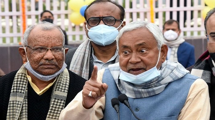 Nitish सरकार का बड़ा फरमान, हिंसक प्रदर्शन किया तो नहीं मिलेगी नौकरी 1