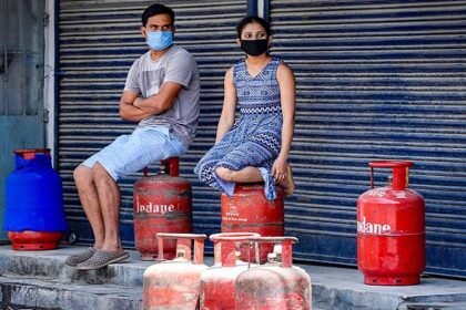रसोई गैस फिर हुई महंगी, अब देने होंगे इतने रुपए 7