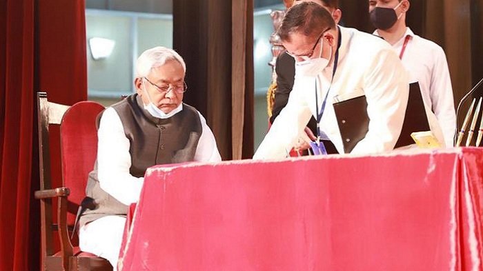 यहां देखें नीतीश कैबिनेट विस्तार के 17 कन्फर्म नाम, गवर्नर के पास पहुंची लिस्ट 1
