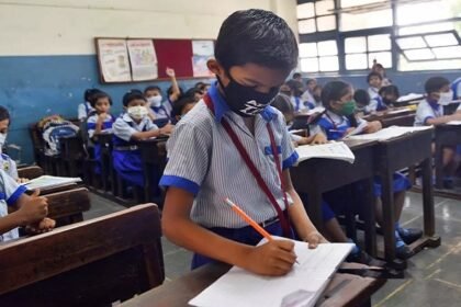 1 मार्च से खुलेंगे पहली से 5वीं तक के स्कूल, गाइडलाइन जारी 15