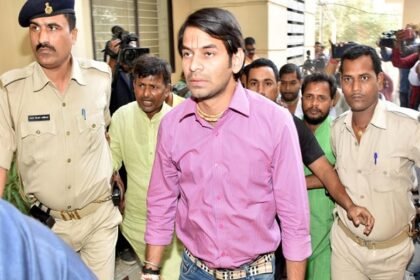 महिला दिवस के मौके पर तेज प्रताप यादव ने साझा की खास तस्‍वीर, लालू भी देखकर होंगे खुश 13
