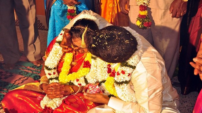 दूल्‍हे की शक्‍ल देखते ही शादी के मंडप से फरार हो गई दुल्‍हन, जानें पूरा केस 1
