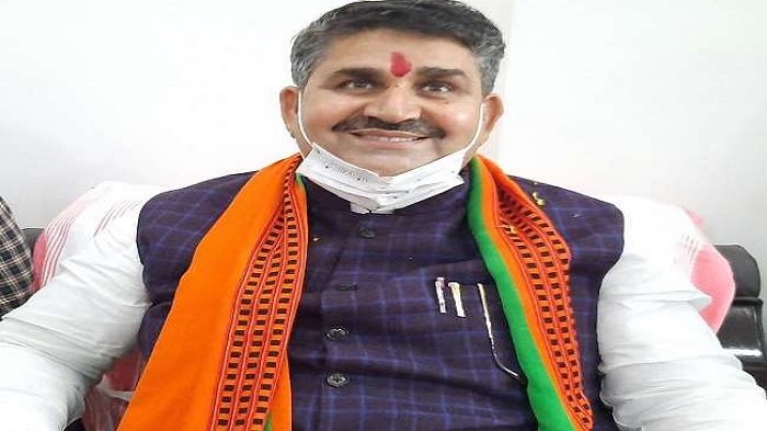 शराब बरामदगी के मामले में मंत्री रामसूरत राय के भाई पर लटकी ग‍िरफ्तारी की तलवार, जानिए 1