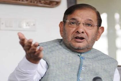 JDU के पूर्व अध्यक्ष शरद यादव के खिलाफ जारी हुआ गैर जमानती वारंट, जानें मामला 8