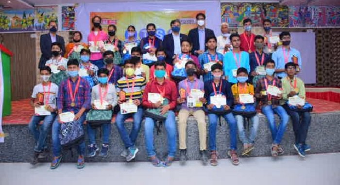Goal Institute ने दरभंगा जोन में जी.टी.एस.ई. के सफ़ल छात्रों को किया सम्मानित 1
