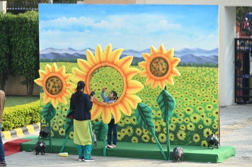महिला उद्यमी मेला 2022 प्रदान कर रहा है महिला उद्यमियों को बेहतरीन मंच, अब तक हो चुकी है 35 लाख रुपए की बिक्री 1