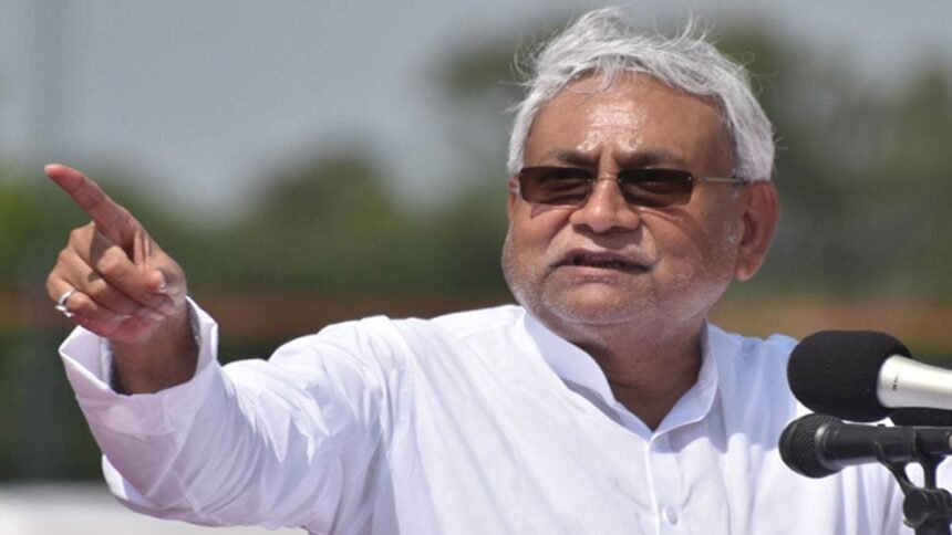 मधेपुरा में सीएम नीतीश कुमार का विरोध, जीविका दीदियों ने शराबबंदी का भी...बोलीं खुद बेचवा रहें हैं 1