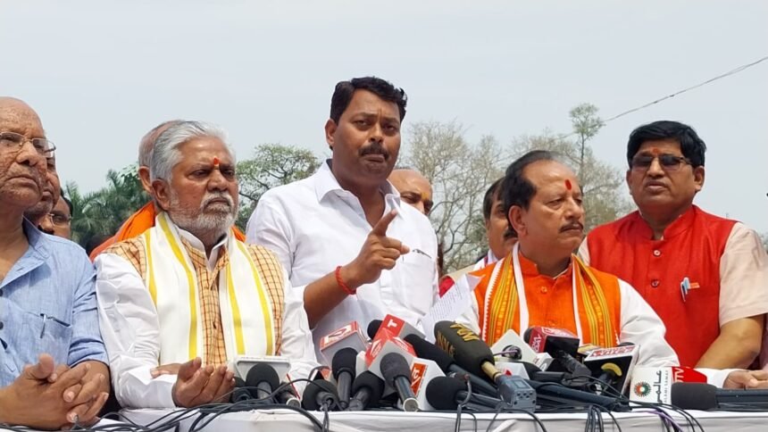 सदन में BJP विधायकों ने किया हंगामा, विजय सिन्हा बोले- सवाल पूछने पर धमकाते हैं RJD नेता 1