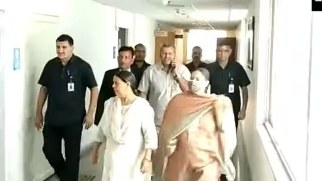 जमीन के बदले नौकरी मामले में लालू परिवार को राहत, अब मई को होगी अगली सुनवाई, राबड़ी और मीसा पहुंची थी कोर्ट￼ 1