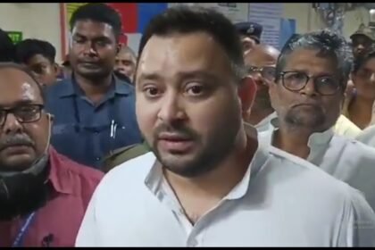 आधी रात को अचानक SKMCH पहुंचे तेजस्वी यादव, डॉक्टर मिले गायब, बोले-होगी कार्रवाई 6