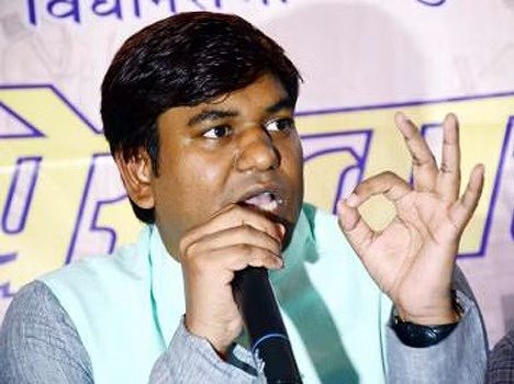 कर्नाटक रिजल्ट के बहाने मुकेश सहनी ने BJP को दिखाया आईना, बोले- जोड़तोड से नहीं जनादेश से बनती है सरकार 2 कर्नाटक रिजल्ट के बहाने मुकेश सहनी ने BJP को दिखाया आईना, बोले- जोड़तोड से नहीं जनादेश से बनती है सरकार 2