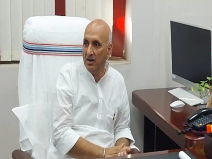बिहार के शिक्षा मंत्री 20 दिन से नहीं जा रहे कार्यालय, अपर सचिव केके पाठक चला रहे हैं विभाग, जानिए कारण 1