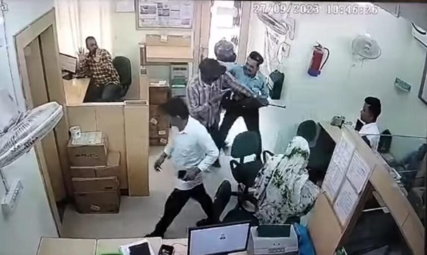 IDBI बैंक में लूटने चले थे बदमाश, SIS के गार्ड बदमाशों से अकेले भिड़ गया, दिलेरी देख भागे उलटे पांव 1