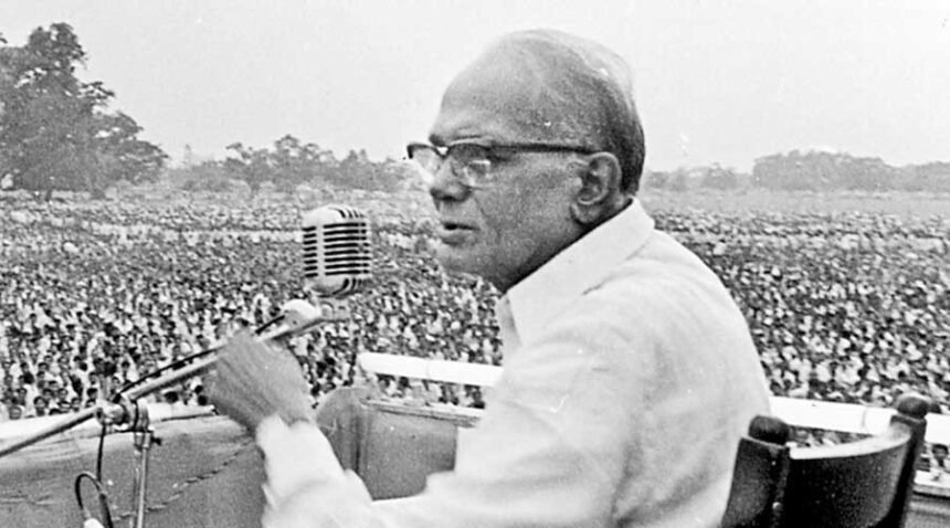 लोकनायक जयप्रकाश नारायण को PM नरेंद्र मोदी ने किया याद, JDU ने भी खास तरीके से मनाई जयंती 1