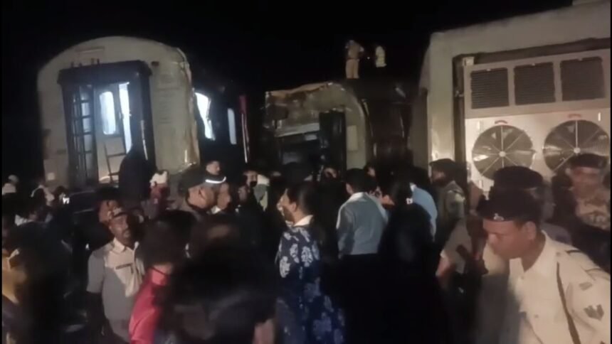 नार्थ ईस्ट एक्सप्रेस हादसे के बाद CM नीतीश ने किया बड़ा ऐलान, बोले-मृतकों के परिजनों को 4 लाख, तो घायलों को 50 हजार मुआवजा दिया जायेगा￼ 1